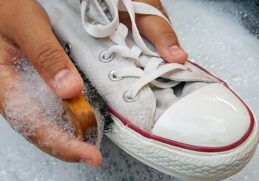 Comment faire revenir le blanc des chaussures ?