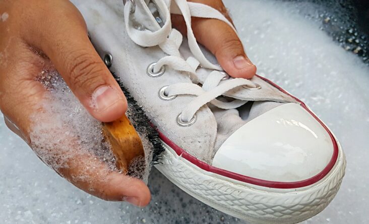 Comment nettoyer ses chaussures blanches avec du dentifrice ?