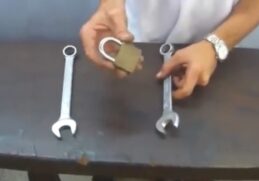 Comment ouvrir un cadenas avec une pince à cheveux ?