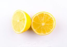 Est-ce que le citron fait baisser la tension ?