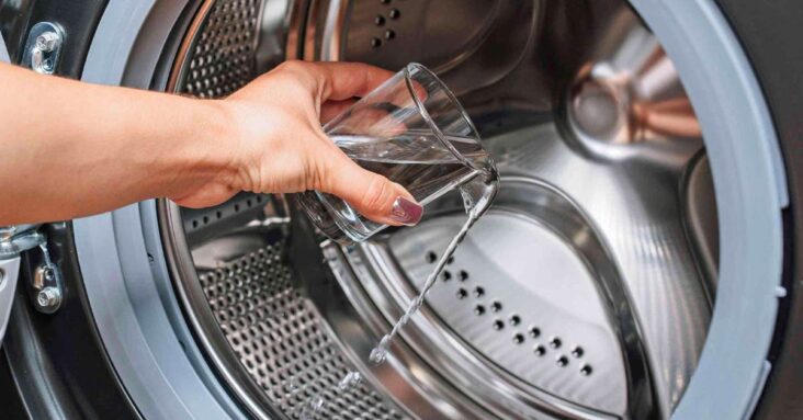 Est-ce que le vinaigre blanc abîmé la machine à laver ?