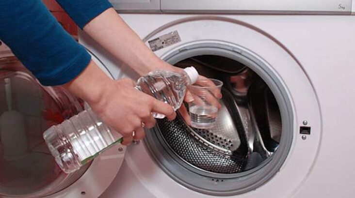 Où mettre le vinaigre blanc dans la machine à laver ?