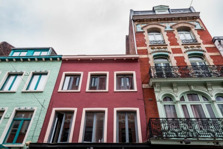 Pourquoi une maison sent le renfermé ?