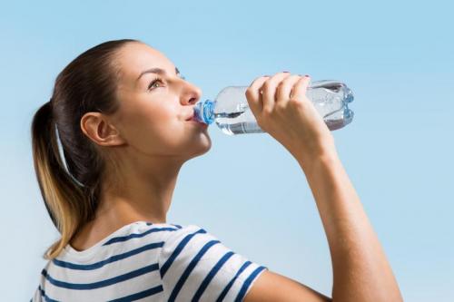 Quelle eau boire pour éliminer les toxines ?